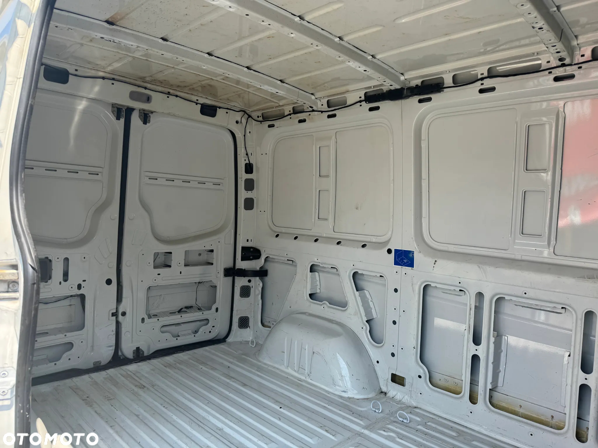 Volkswagen Crafter - 14