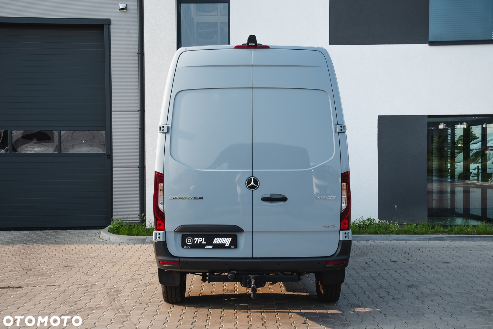Mercedes-Benz Sprinter - 10