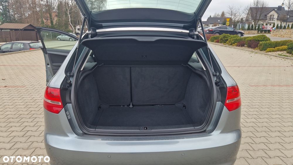 Audi A3 Sportback 1.6 TDI DPF Attraction - 25