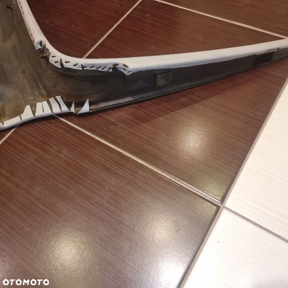 LISTWA BANAN OSŁONA NAD NOGI P EU BMW E31 850 840 - 4