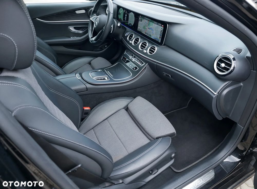 Mercedes-Benz Klasa E 300 9G-TRONIC Night Edition - 22
