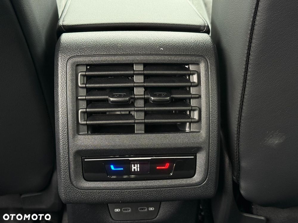 Volkswagen Golf - 29