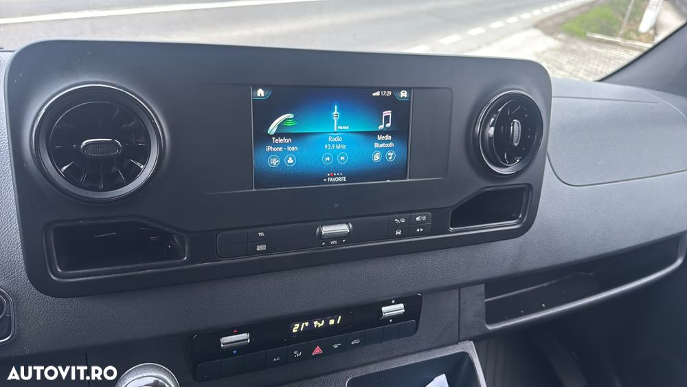 Mercedes-Benz Sprinter - 2