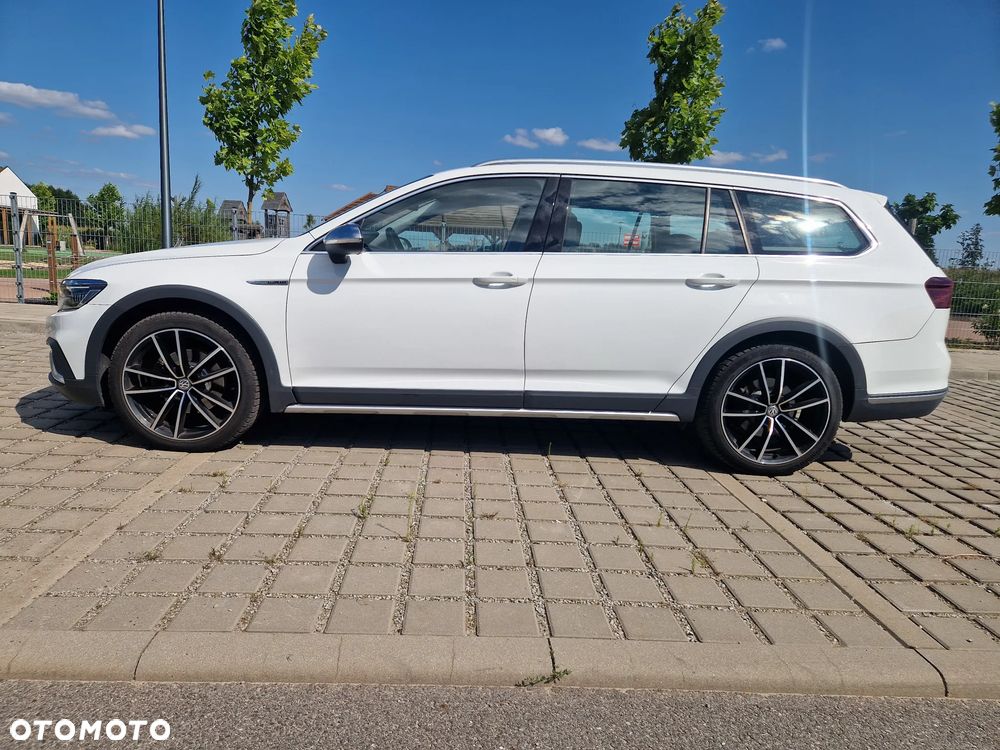 Volkswagen Passat Alltrack 2.0 TDI SCR 4Motion DSG - 10