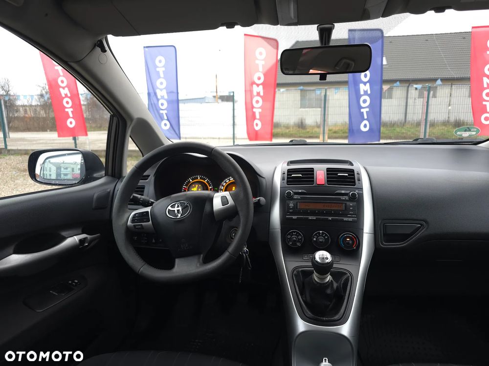 Toyota Auris 1.4 D-4D 2010 - 31