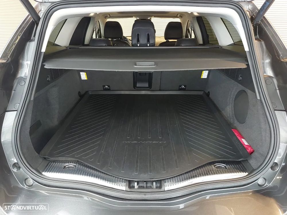 Ford Mondeo SW 2.0 TDCi Vignale - 29