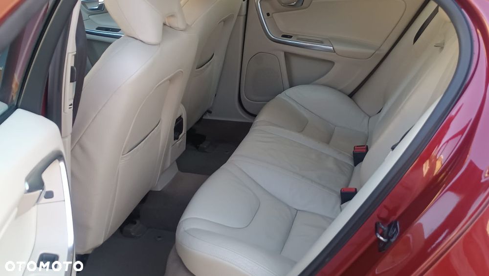 Volvo S60 D3 Geartronic - 11