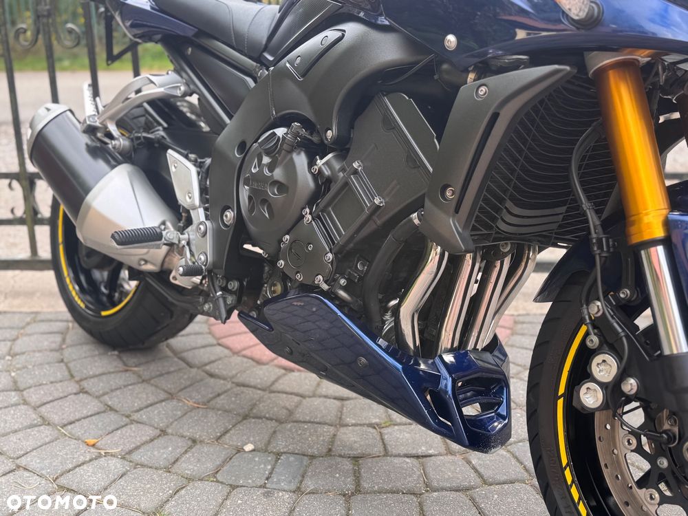 Yamaha FZ - 12
