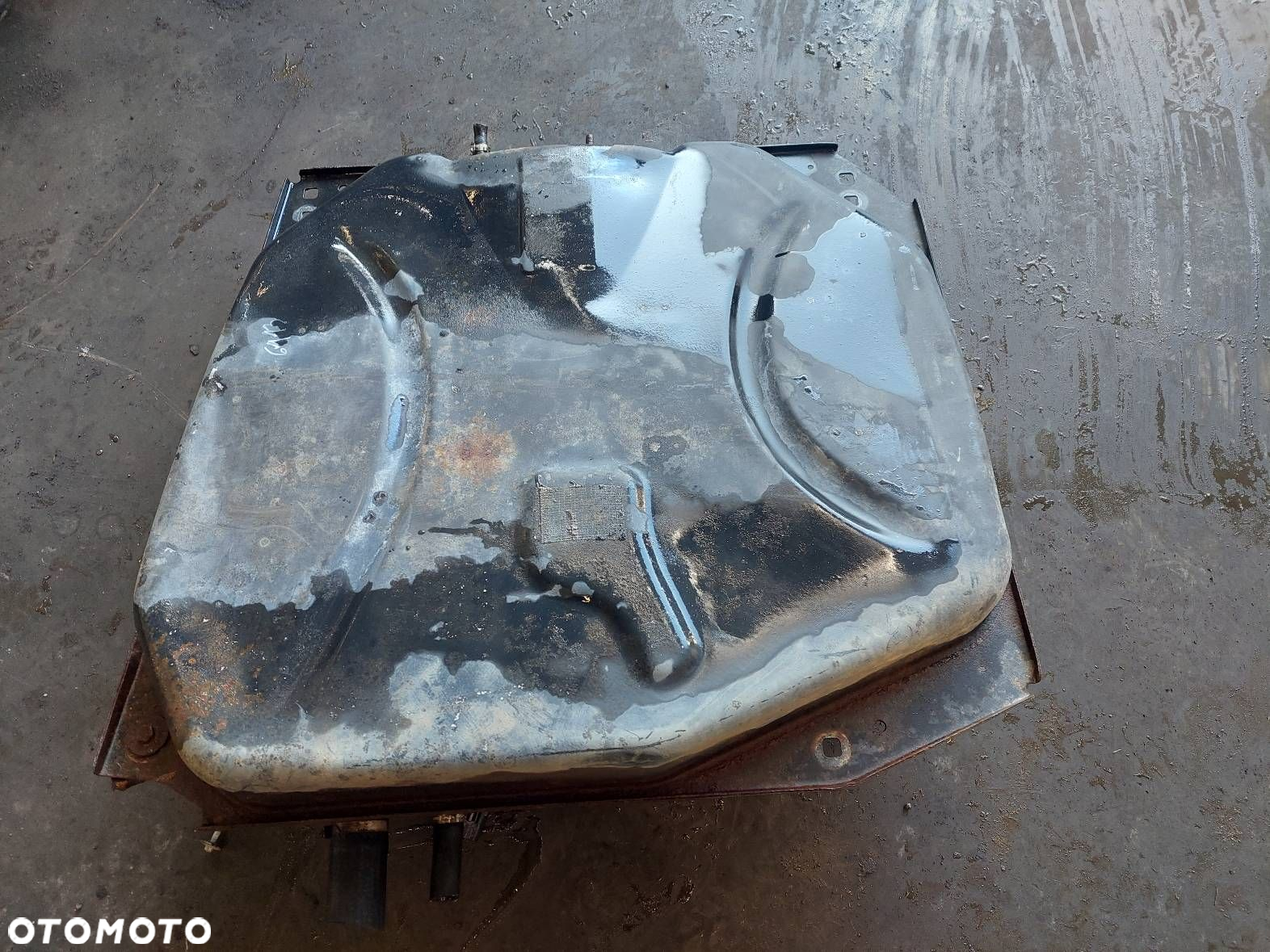 BAK ZBIORNIK PALIWA + POMPKA METALOWY MERCEDES W169 A200 2.0 16V - 2