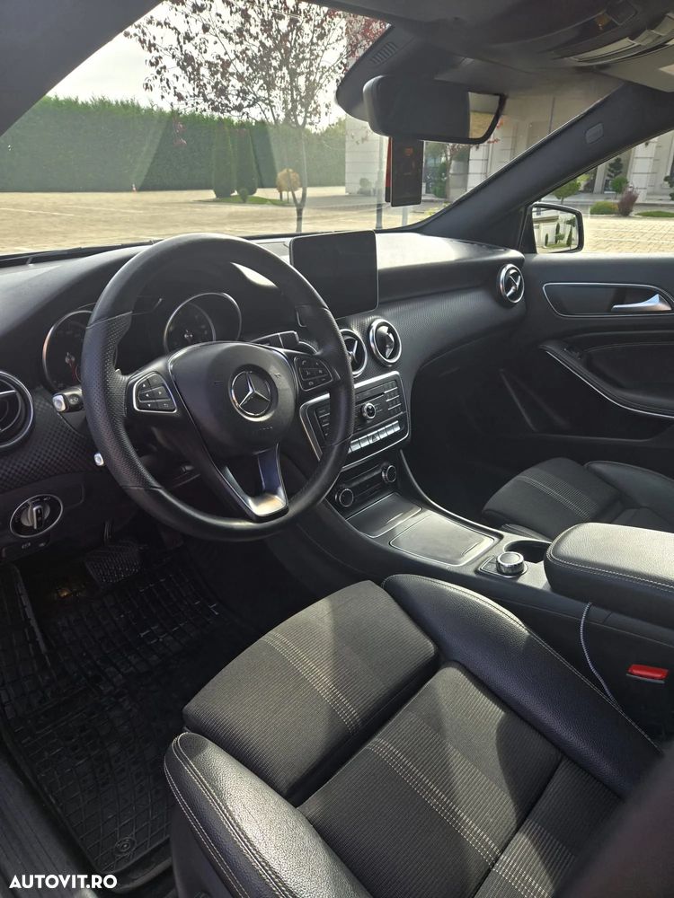 Mercedes-Benz A 220 d 4Matic 7G-DCT AMG Line - 6