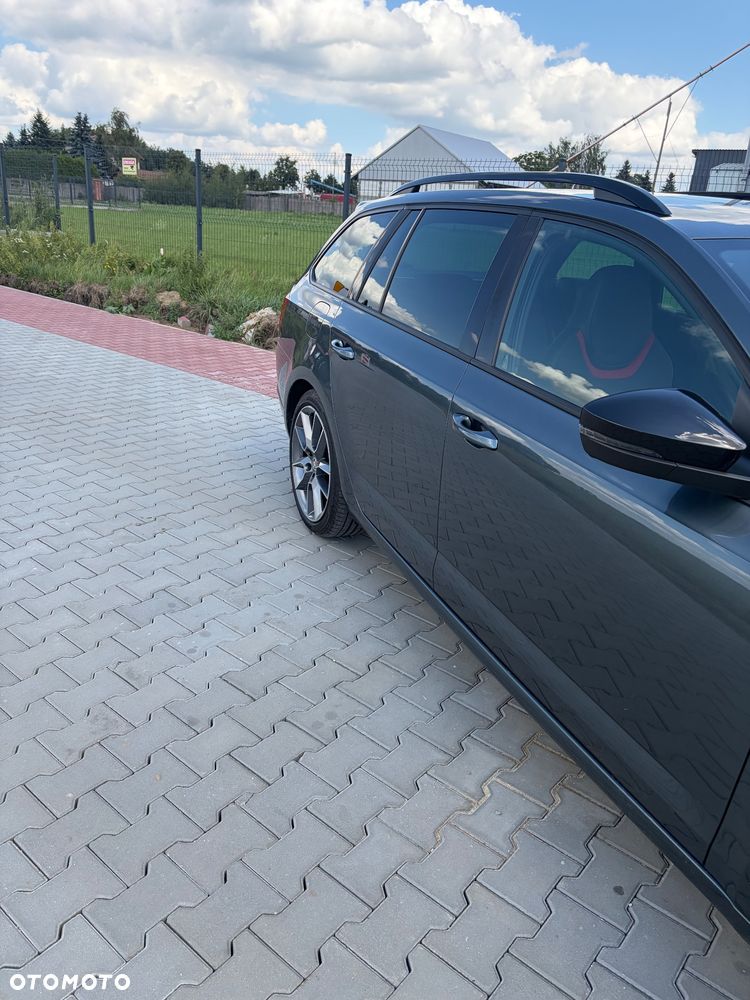 Skoda Octavia 2.0 TDI RS DSG - 16