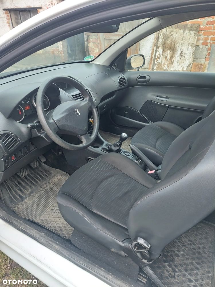 Peugeot 206 plus - 7