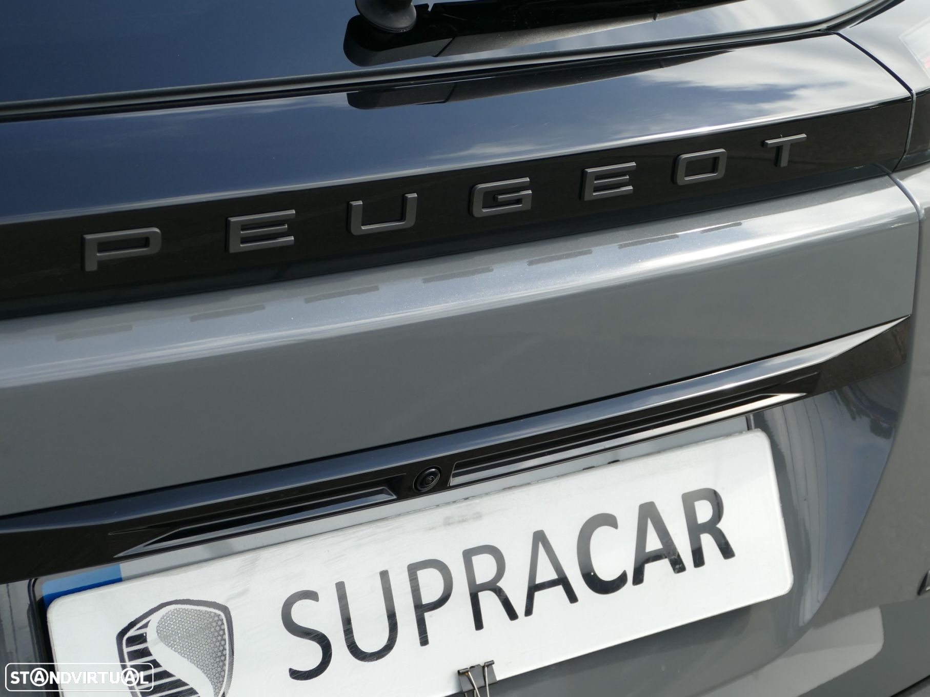 Peugeot 2008 1.2 PureTech GT EAT8 - 14