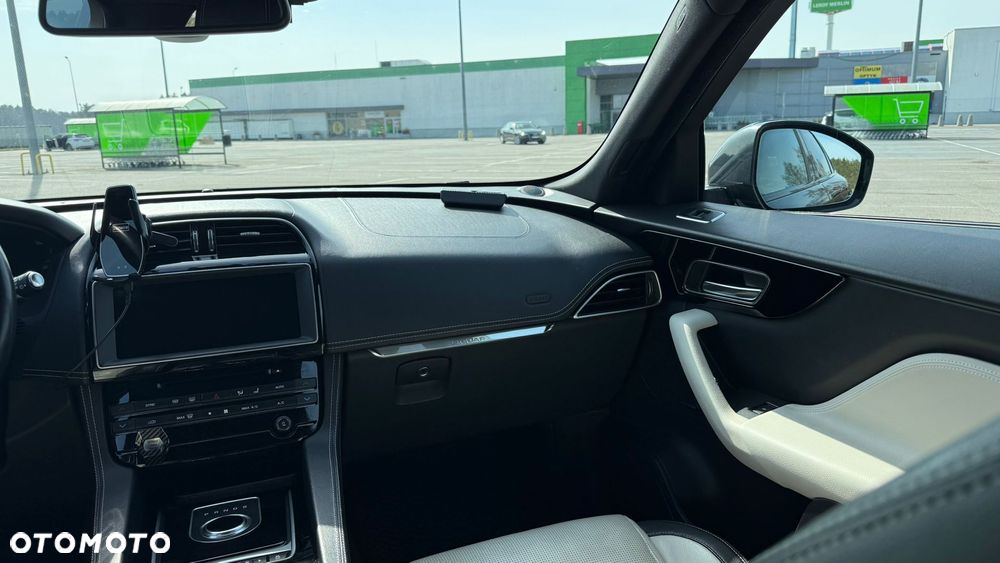Jaguar F-Pace 2.0 i4D AWD R-Sport - 21