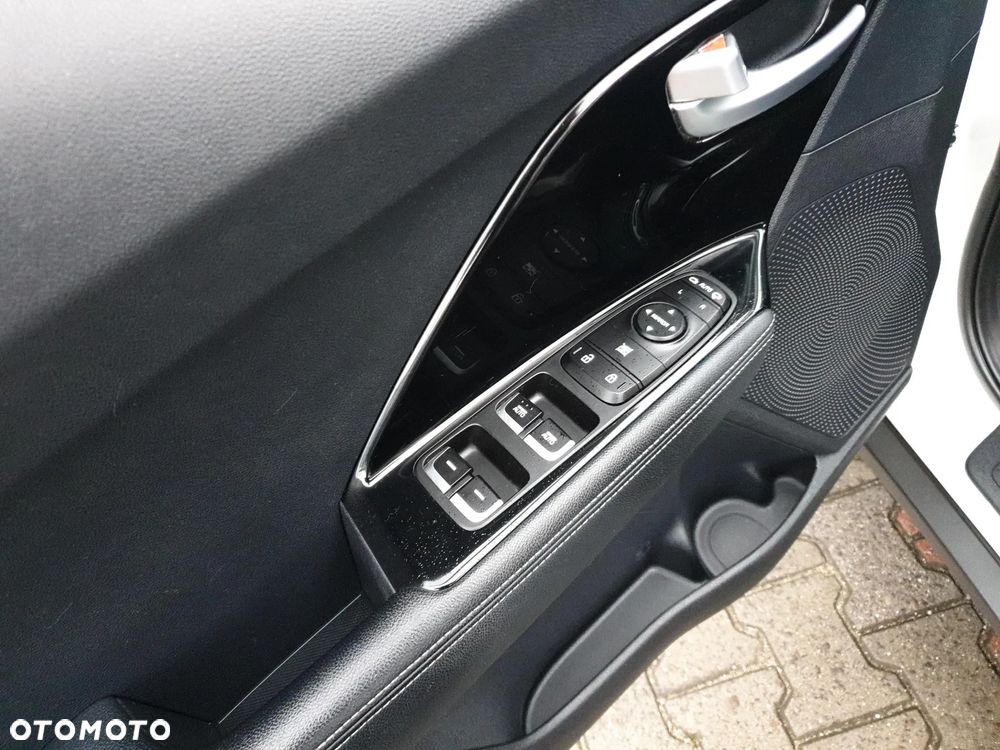 Kia Niro 1.6 GDI Hybrid L Business Line - 19