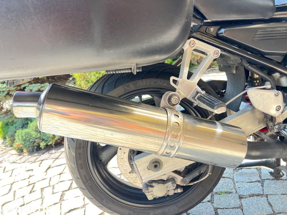Yamaha FZS - 11