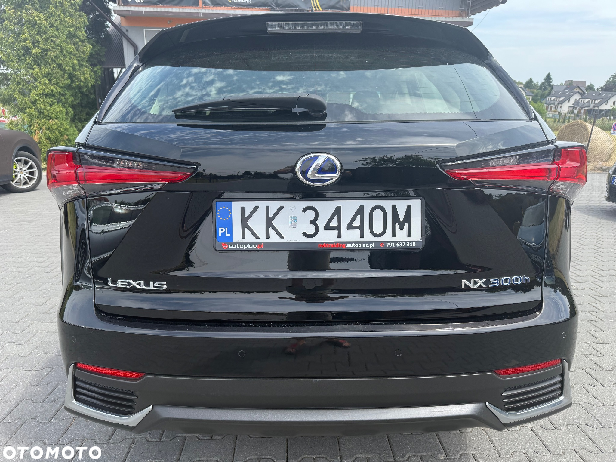 Lexus NX 300h Style Edition - 7