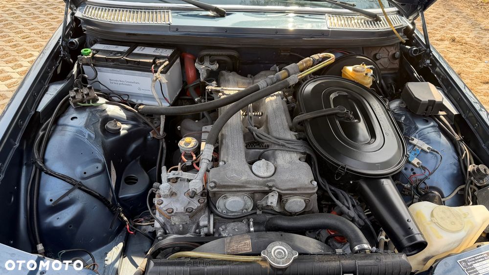 Mercedes-Benz W123 - 29