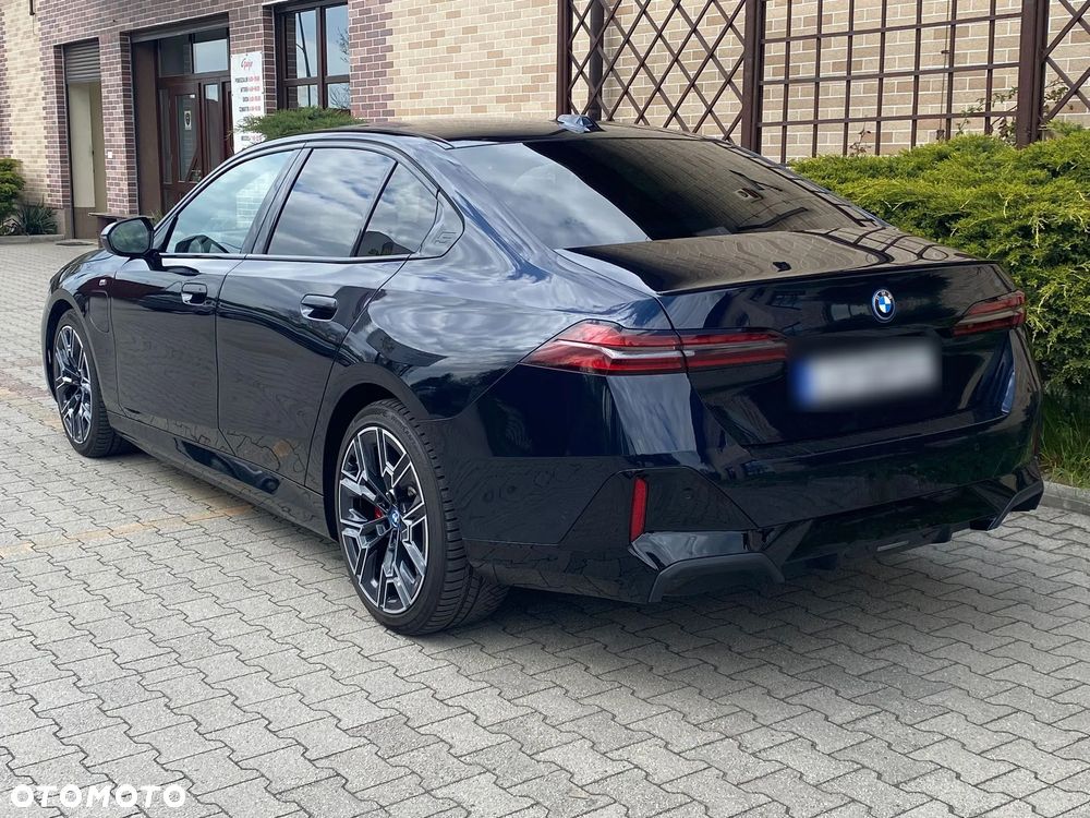 BMW Seria 5 550e xDrive PHEV M Sport - 4
