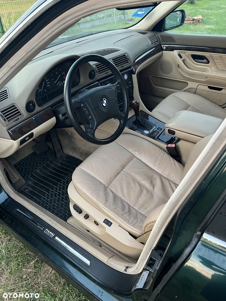 BMW Seria 7 - 8