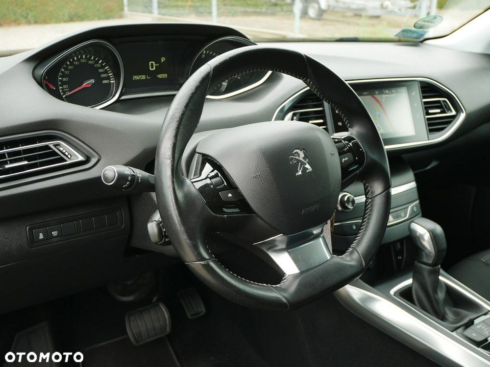 Peugeot 308 BlueHDi FAP 150 Stop&Start Automatik Allure - 12