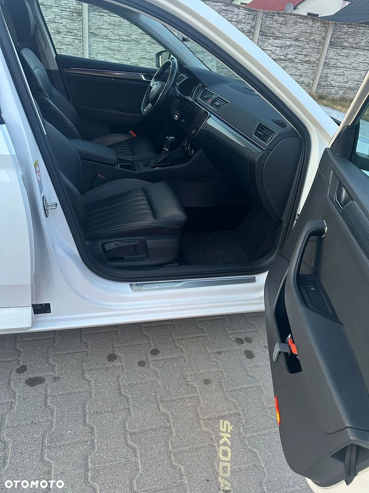 Skoda Superb 2.0 TDI Style DSG7 - 14