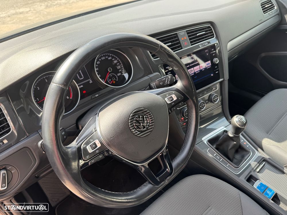 VW Golf Variant 1.6 TDi Confortline - 19