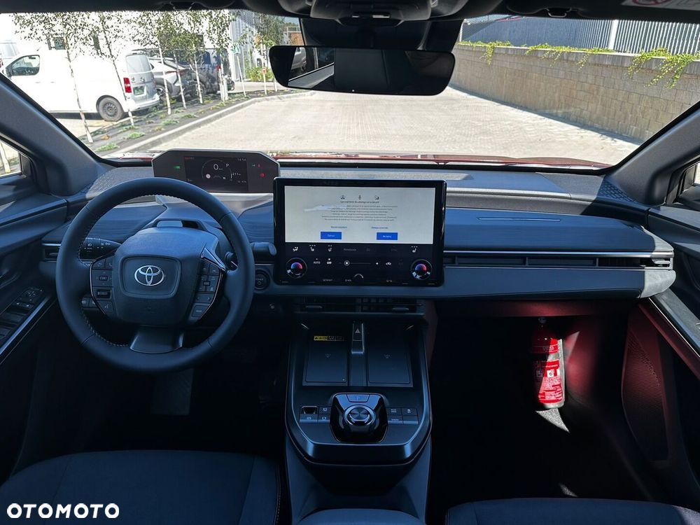Toyota C-HR+ - 4