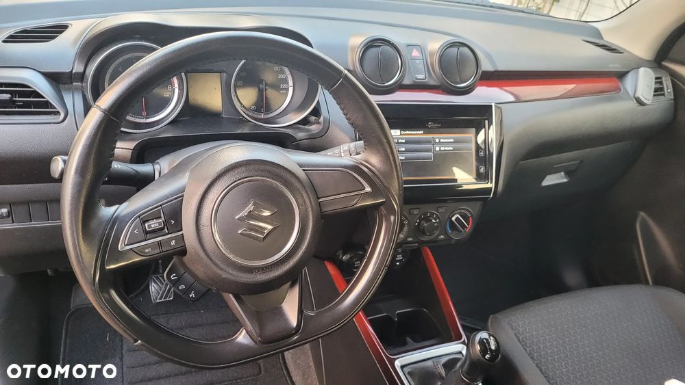 Suzuki Swift 1.2 Dualjet Allgrip Comfort - 11