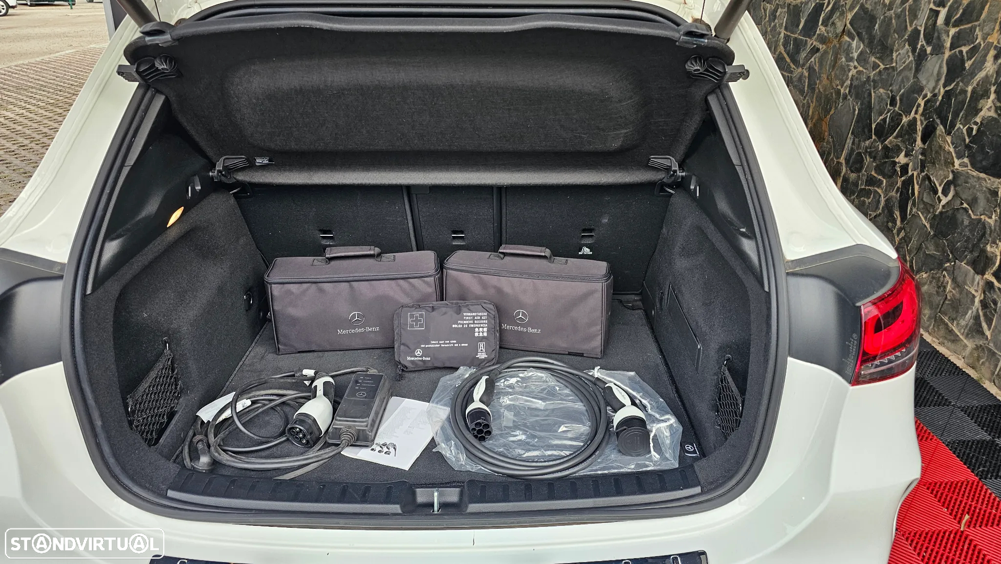 Mercedes-Benz GLA 250 e AMG Line - 47