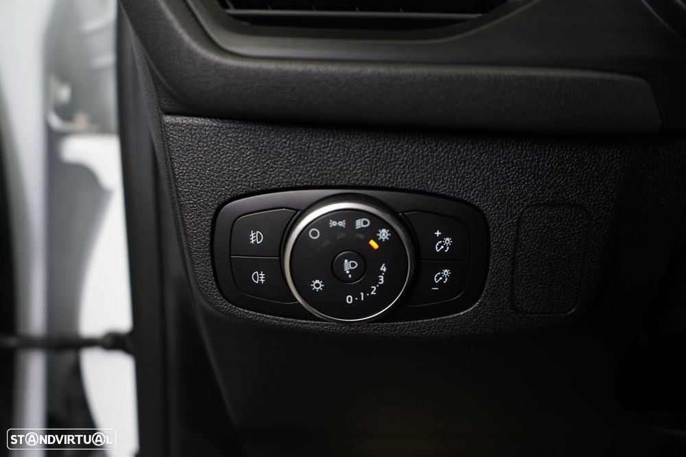 Ford Focus SW 1.5 TDCi EcoBlue Business - 25