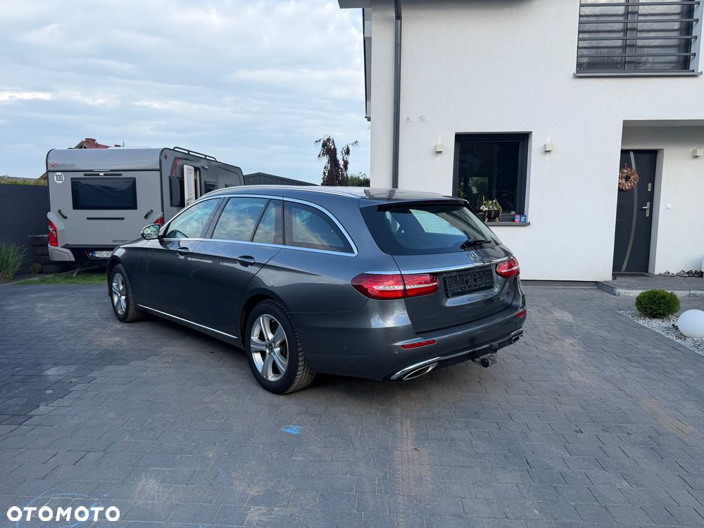 Mercedes-Benz Klasa E 250 9G-TRONIC Avantgarde - 1