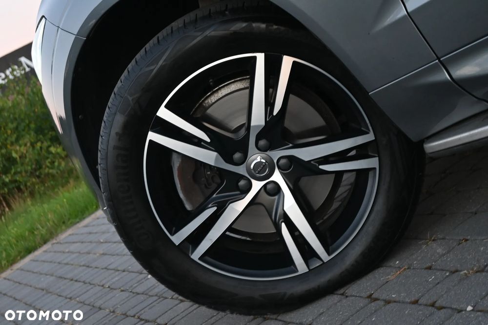 Volvo XC 60 B4 D AWD R-Design - 23