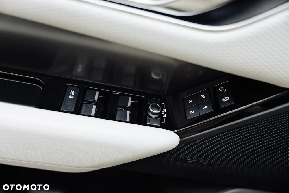 Land Rover Range Rover Velar 2.0 Si4 GPF S - 10