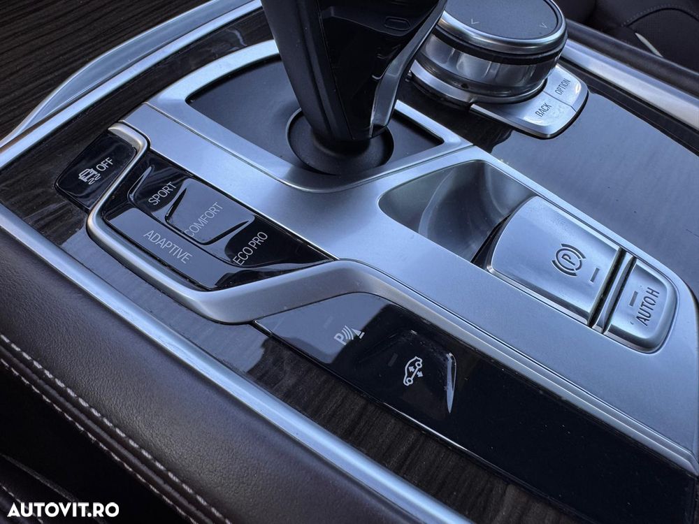 BMW Seria 7 730d xDrive - 34