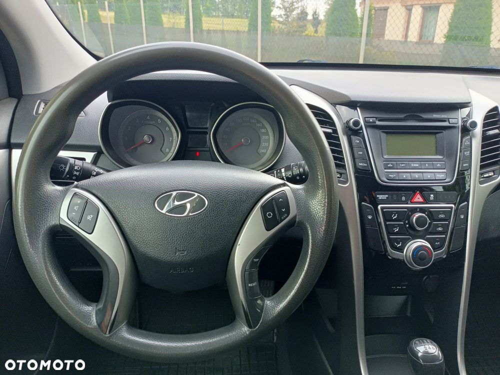 Hyundai i30 1.6 Classic - 17