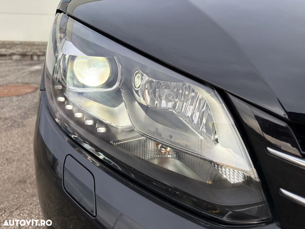 Volkswagen Touran 2.0 TDI Highline - 10