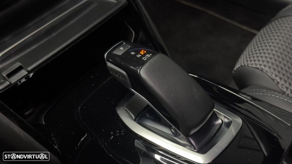 Peugeot e-208 GT - 51