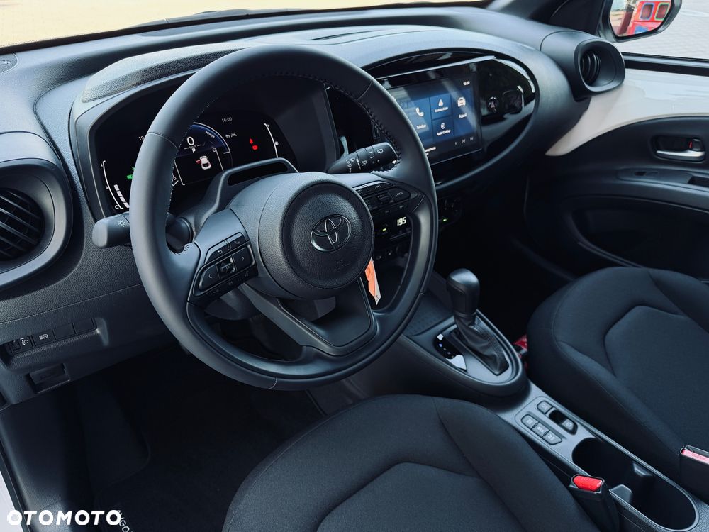 Toyota Aygo X Hybrid 1.5 Comfort e-CVT - 14