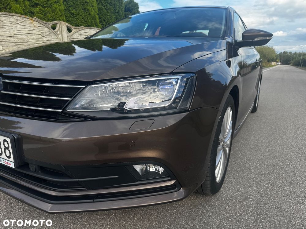 Volkswagen Jetta - 9