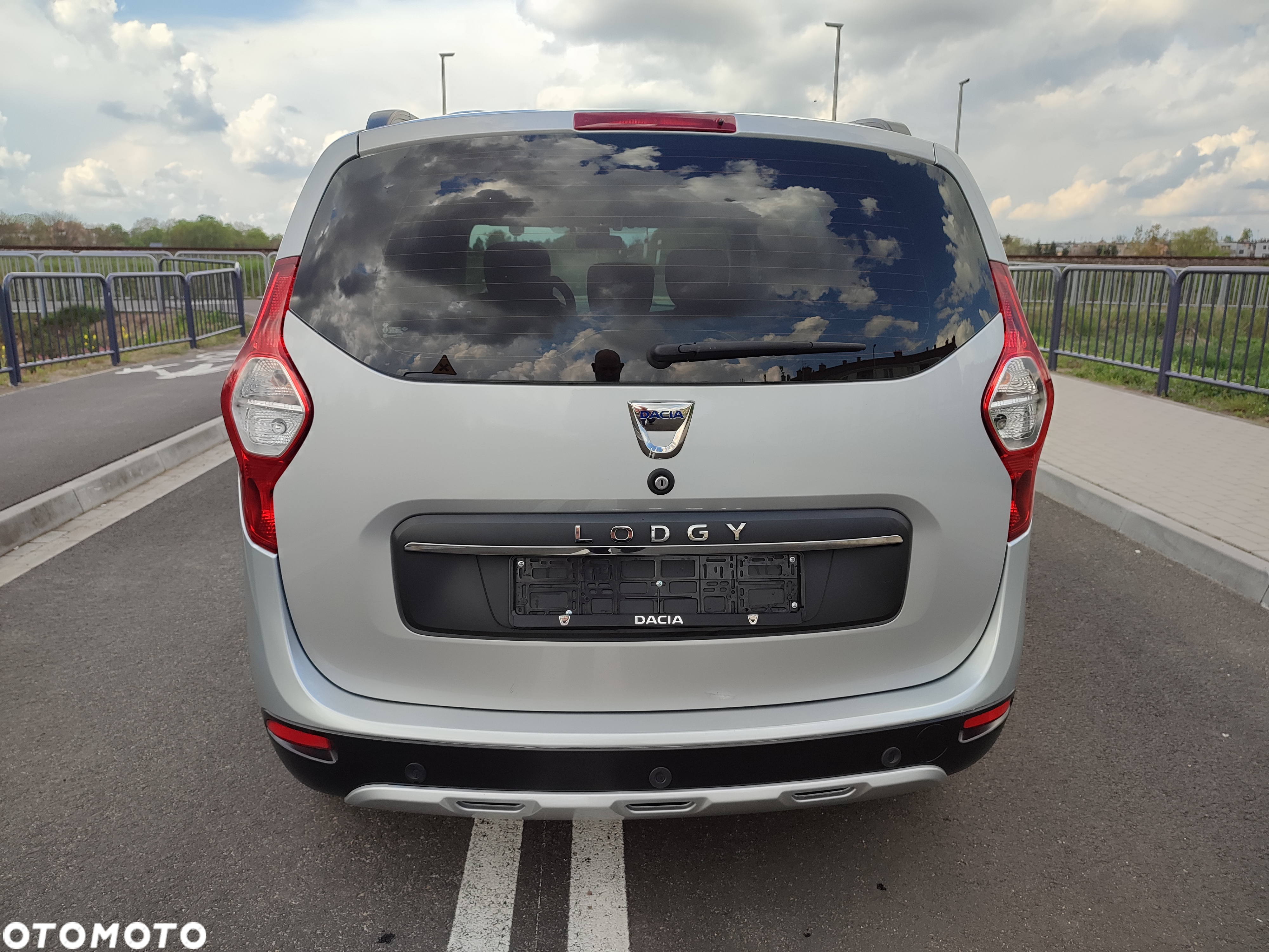 Dacia Lodgy TCe 130 GPF (7-Sitzer) Stepway - 8