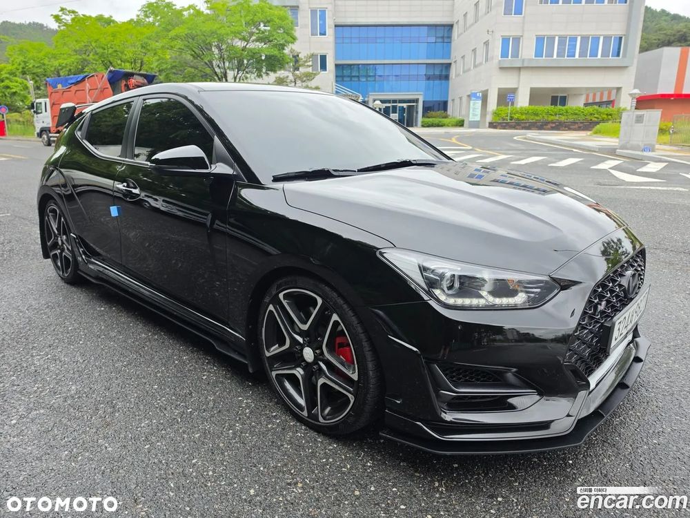 Hyundai Veloster - 8