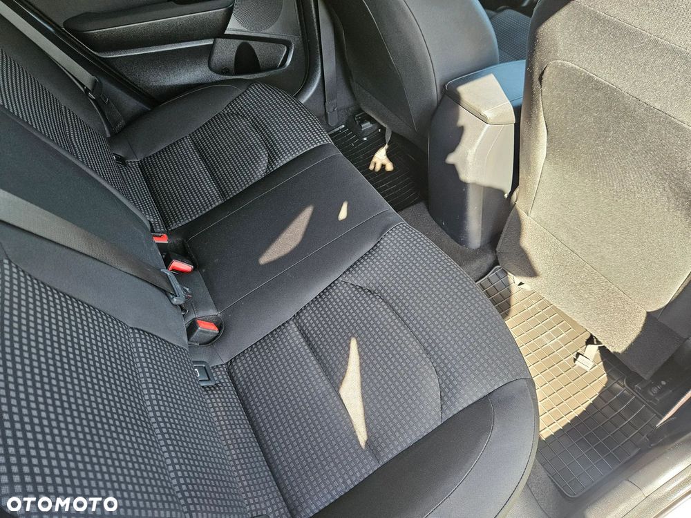 Kia Ceed - 15
