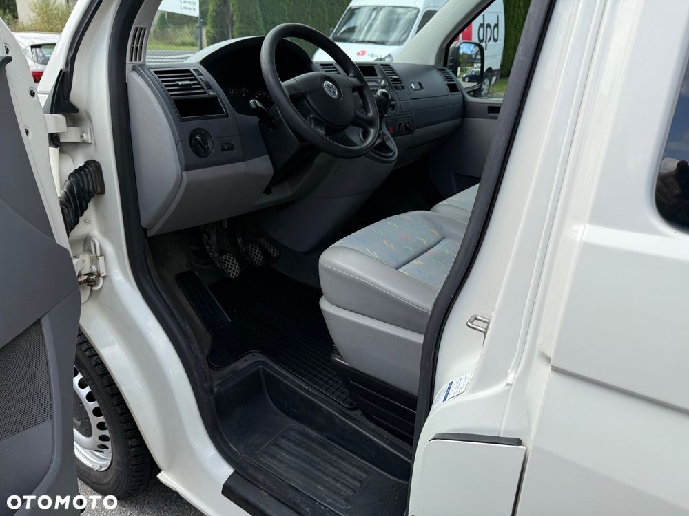Volkswagen Transporter Shuttle Kurz - 5