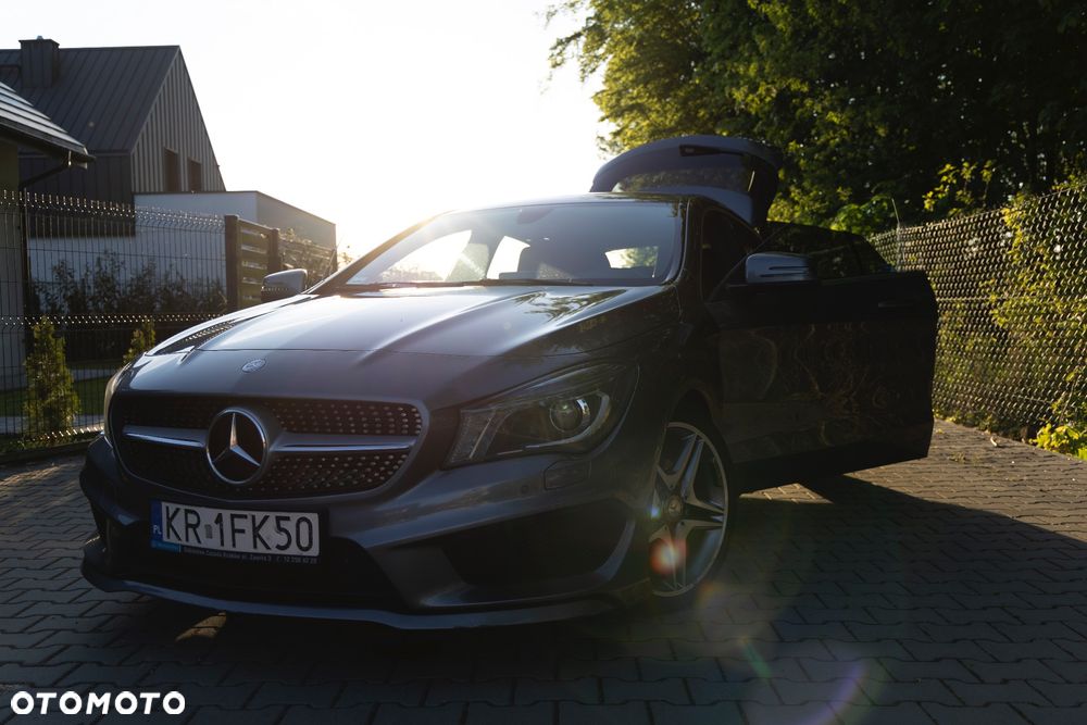 Mercedes-Benz CLA 200 7G-DCT AMG Line - 17