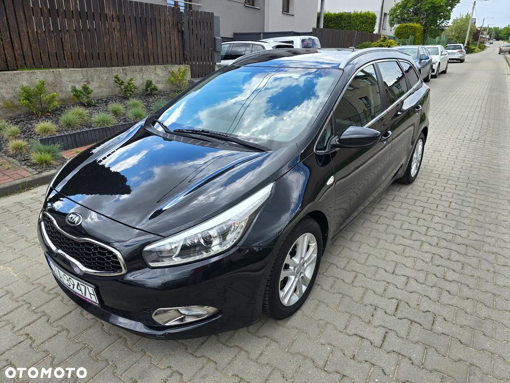 Kia Ceed 1.6 GDI Dream Team Edition - 3