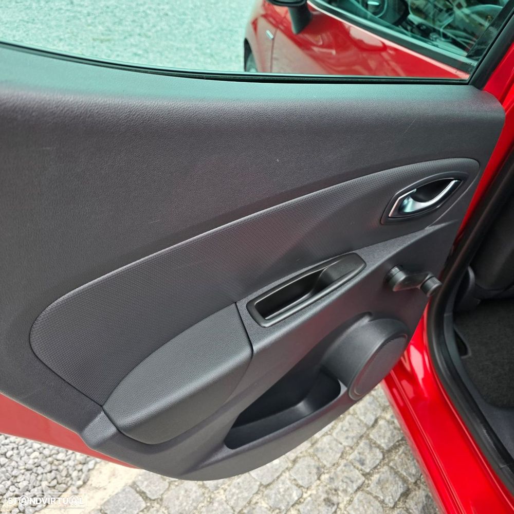Renault Clio 0.9 TCe Limited - 33