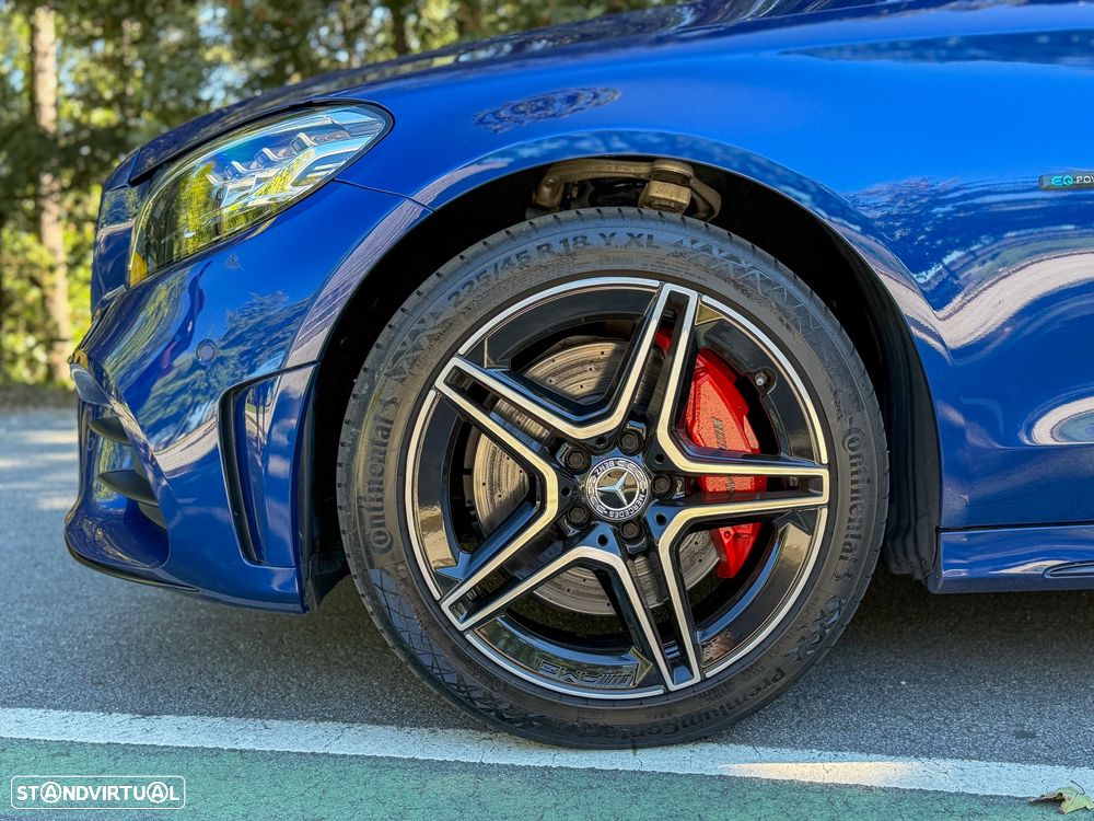 Mercedes-Benz C 300 de AMG Line - 4