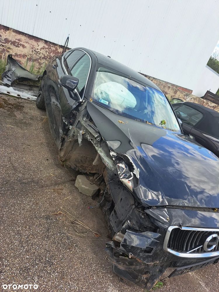 Volvo S60 - 1