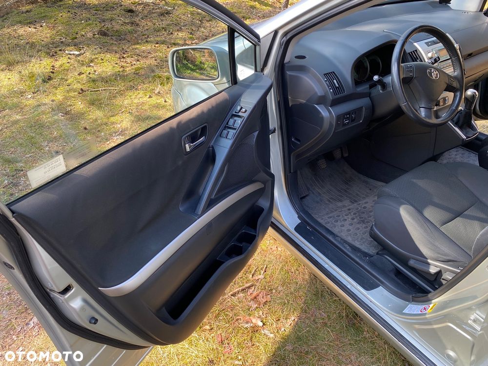 Toyota Corolla Verso - 28